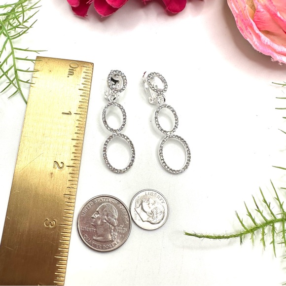Last Pair!⚜️Classy Crystal Hoop Drop Clip Earrings - Picture 5 of 6